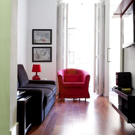 Modern Flats In Justicia By Allo Housing マドリード 部屋 写真