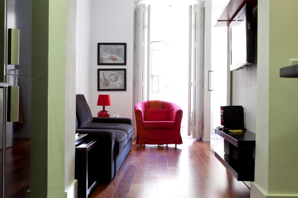 Modern Flats In Justicia By Allo Housing マドリード 部屋 写真