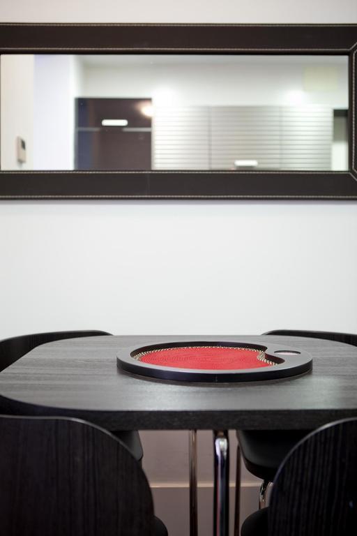 Modern Flats In Justicia By Allo Housing マドリード 部屋 写真