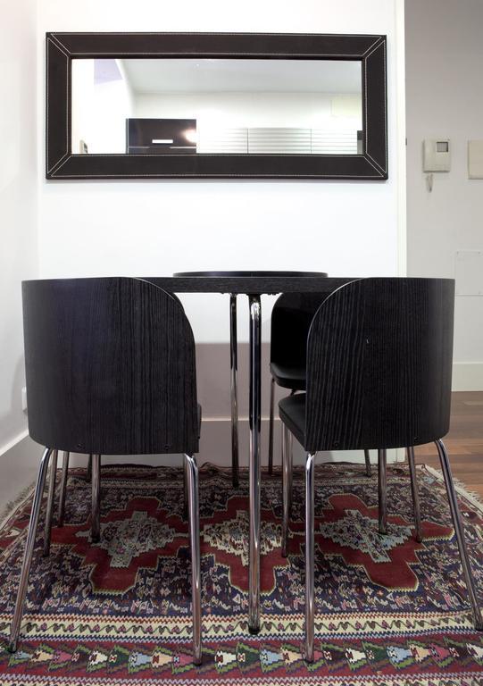 Modern Flats In Justicia By Allo Housing マドリード 部屋 写真